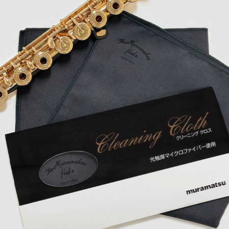 �N���[�j���O�N���X